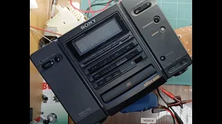 Reciclando Mini Cadena Sony CFD-758. De Vuelta Es Importante Reciclar