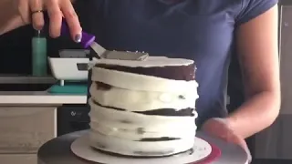 Macaron cake