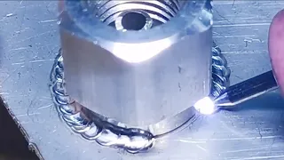 Very clever cold welder, this technique is great!