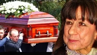 FUNERAL: Seekers’ Judith Durham Given Tearful Tributes At Homegoing Service | Try Not To Cry 😭