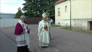 Poświęcenie kaplicy pw. Przenajdroższej Krwi Jezusa Chrystusa przez Ks.  Prymasa Wojciecha Polaka.