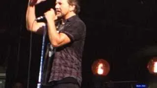 Pearl Jam, introduction and "Footsteps", Sydney Big Day Out, 2014