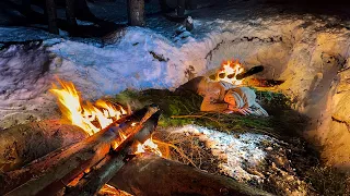 NO Sleeping Bag or Shelter - Surviving the Night in the Snow | Using a Siberian-Log-Fire
