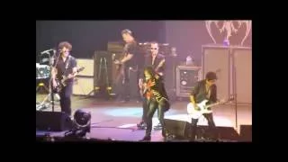 Hollywood Vampires - School's Out & band intro