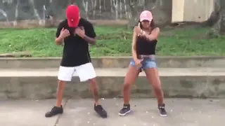 Casal dançando Socadona 《Brega funk》