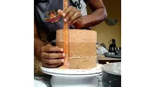 How to level your cake and trim using a kitchen grater.