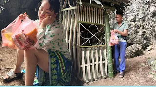 Poor girl, Picking wild vegetables for cooking, getting help from strangers _Đào Thị Nhài