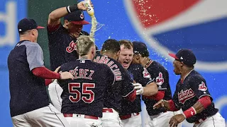 Indians rally, win 22nd straight game in walk-off fashion