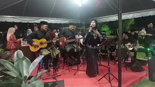 AZLINA AZIZ - INDAHNYA BERAYA DI DESA cover by A.P.A.M BAND