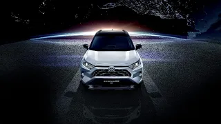 Cat consuma un RAV4 hybrid in oras?