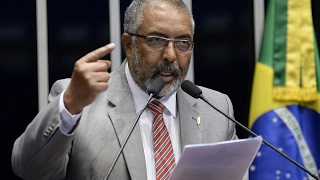 Paulo Paim registra manifestações de vereadores e de prefeitos contrárias à reforma da Previdência