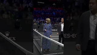 Vogue EIC Anna Wintour did the coin toss for Novak Djokovic vs. Frances Tiafoe at Laver Cup 🎾