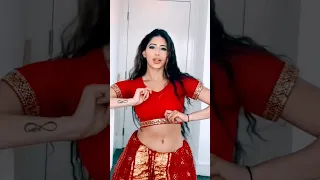 Chammak Challo | Dance Video | KareenaKapoor | Sharukkhan #shorts #chammakchallo #kareena #viral #yt