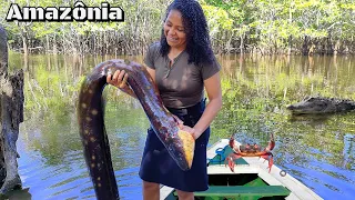 PESQUEI e FIZ um PURAQUÊ GIGANTE na BEIRA do RIO Amazonas, PESCA RIBEIRINHA na Amazônia