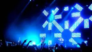 whats my age again? Blink 182 live (high quality)