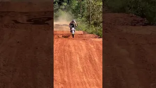 Husqvarna FE501 jumping on motocross track 🤟🏽🏍💨