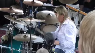 Nicko McBrain peforming Run To The Hills live @ Rock N Roll Ribs - 4/15/2011