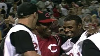 Griffey hits an inside-the-park home run to win the game