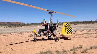 Gyrocopter flying with car engine