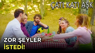 Süheyla'nın Zoruyla, Doğruluk Mu? Cesaret Mi? Oynuyorlar! - Çatı Katı Aşk Özel Klip