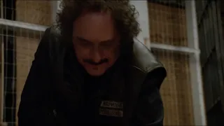 |Sons of Anarchy| Tig Kills a Persian Asshole