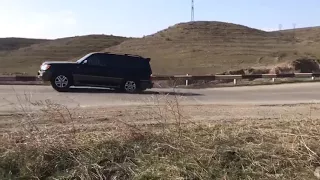 В Карабахе машины летают Lexus LX470 & Toyota LC200 jump. НЕ ПОВТОРЯТЬ!!!