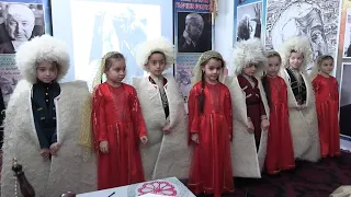 Конкурс чтецов, посвященный 100-летию Расула Гамзатова состоялся в детском саду «Ласточка» с.Рахата