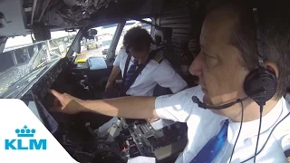 Autopilot in action | Cockpit Tales | KLM