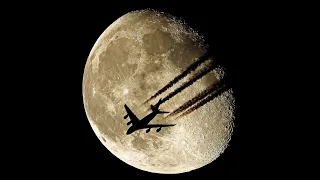 Airbus A380 flying in fron of the moon - Contrails over Black Sea 4K - Part 8