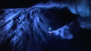 Mark Visser Surfs Jaws at Night, But He's Not (Completely) Crazy - The Inertia