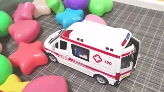 救急車のミニカー走る！緊急走行テスト！坂道走行です☆ Ambulance minicar runs in an emergency with sirens sounding! #5