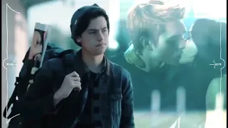 Jughead//Veronica//Archie — А он тебя целует