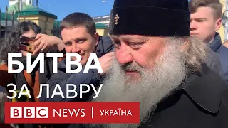 УПЦ (МП) зайняла оборону в Києво-Печерській лаврі. Як прогнали комісію міністерства культури