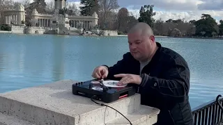 Dj Flux Portable Turntable Scratch | Del Retiro Madrid Spain 🇪🇸