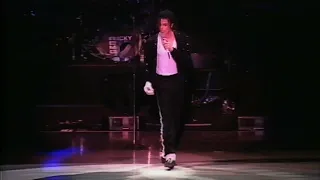 Michael Jackson | Billie Jean - Live in Bremen August 8th, 1992 (Amateur Audio)