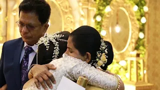 රත්තරන් දුවේ | ඒ මොහොත හැගීම් ගොඩක් | Father & Mothers love - Wedding day Emotional moments