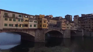 Жилой мост Понте Веккьо Флоренция Италия