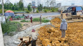 Wonderful Activity Episode Finale​ Of Construction Processing By Strong Bulldozer With Heavy Truck