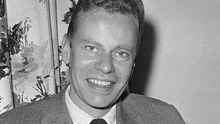 Charles Van Doren, figure at center of '50s game show scandals, dead at 93