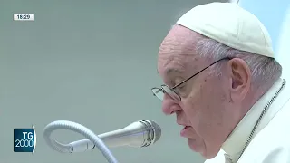 Lavoro, Papa Francesco: "I contratti siano dignitosi e non da fame"