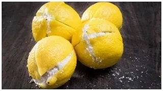 Моя свекровь всегда надрезает лимоны и засыпает их солью. Узнав причину я стала делать так же