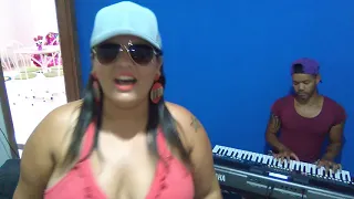 Tá rocheda /Os Barões da pisadinha  (Luciana Lee ao vivo) cover