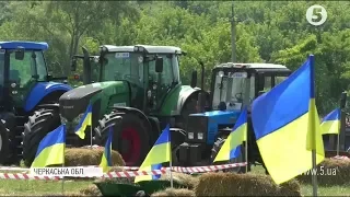 "Трактор фест-2018": ралі на тракторах та забіг з тачками на Черкащині