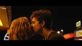 Kiss ("Space Oddity") scene | Timothée Chalamet & Maika Monroe (Hot Summer Nights)