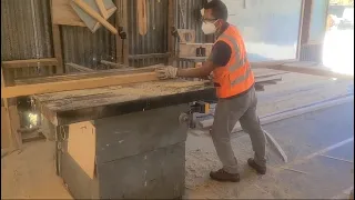 parte de mi trabajo en carpintería cortando madera