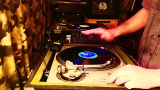 DrGiggles bleep early rave warehouse techno mix 10 Live Vinyl DJ Mix turntables bleeps video 88-91
