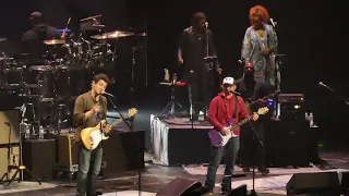 Thinking out loud Ed Sheeran ft. John Mayer LIVE in Tokyo Budokan 2019 Good quality