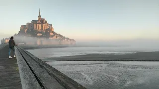 Mont Saint-Michel tide time-lapse