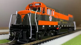 Model Review Extra | Rapido - GE U25B