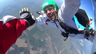 Fallschirmspringen lernen | Das Accelerated Freefall (AFF) Programm @ funjump.de Berlin Brandenburg